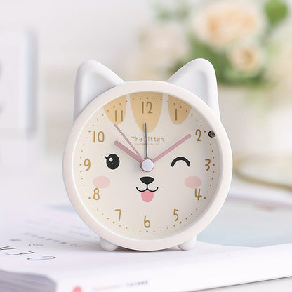 Kinderwekker met Nachtlampje – Stil, Konijnenmotief & Compact Design