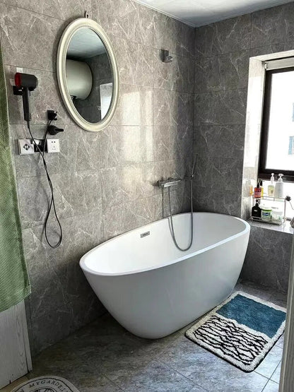 Abstracte antislip badmat met Scandinavisch design