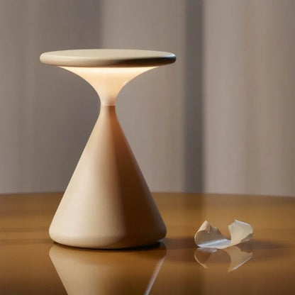 Draadloze Tafellamp met Dimbare LED – Zandloperdesign
