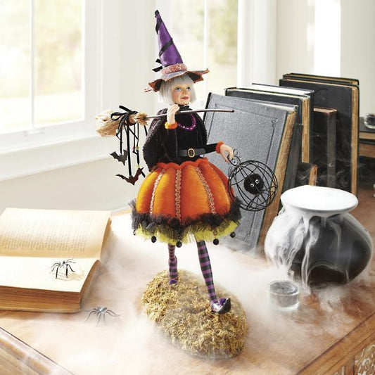 Betoverde Heks Harsfiguur - Handgemaakte Halloween Decoratie met Intricate Details