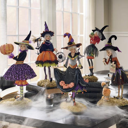 Betoverde Heks Harsfiguur - Handgemaakte Halloween Decoratie met Intricate Details