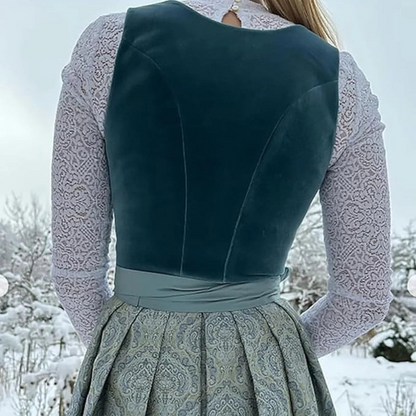 Geborduurde Dirndl Jurk voor Dames – Traditionele Stijl met Moderne Accenten