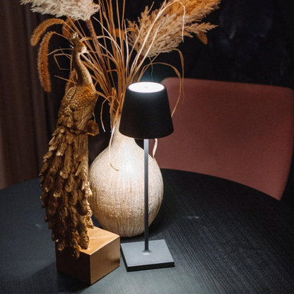 Draadloze tafel lamp met modern design