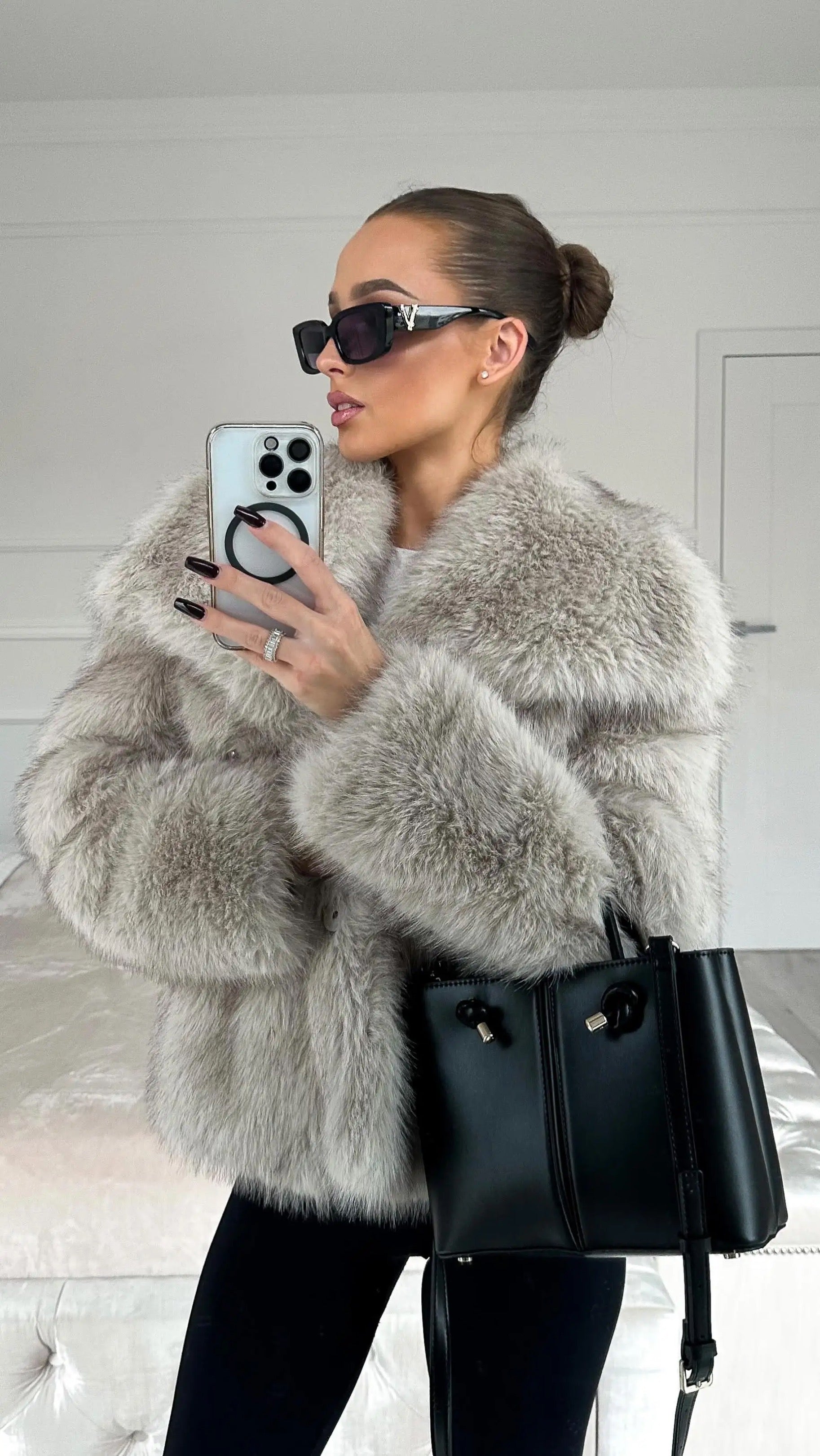Faux bontjas | Kort | Faux bont | Pluizige faux bontjas | Winterjas voor vrouwen