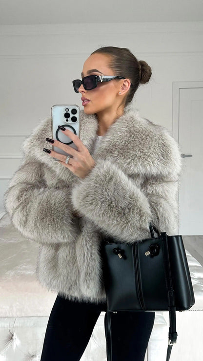Faux bontjas | Kort | Faux bont | Pluizige faux bontjas | Winterjas voor vrouwen