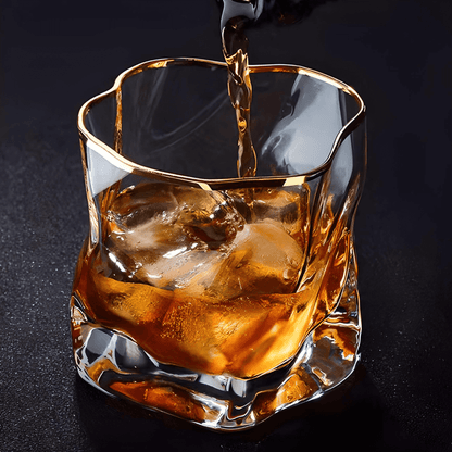 Japans Kristallen Whiskyglas met Goudaccent – Premium Reliëfstructuur