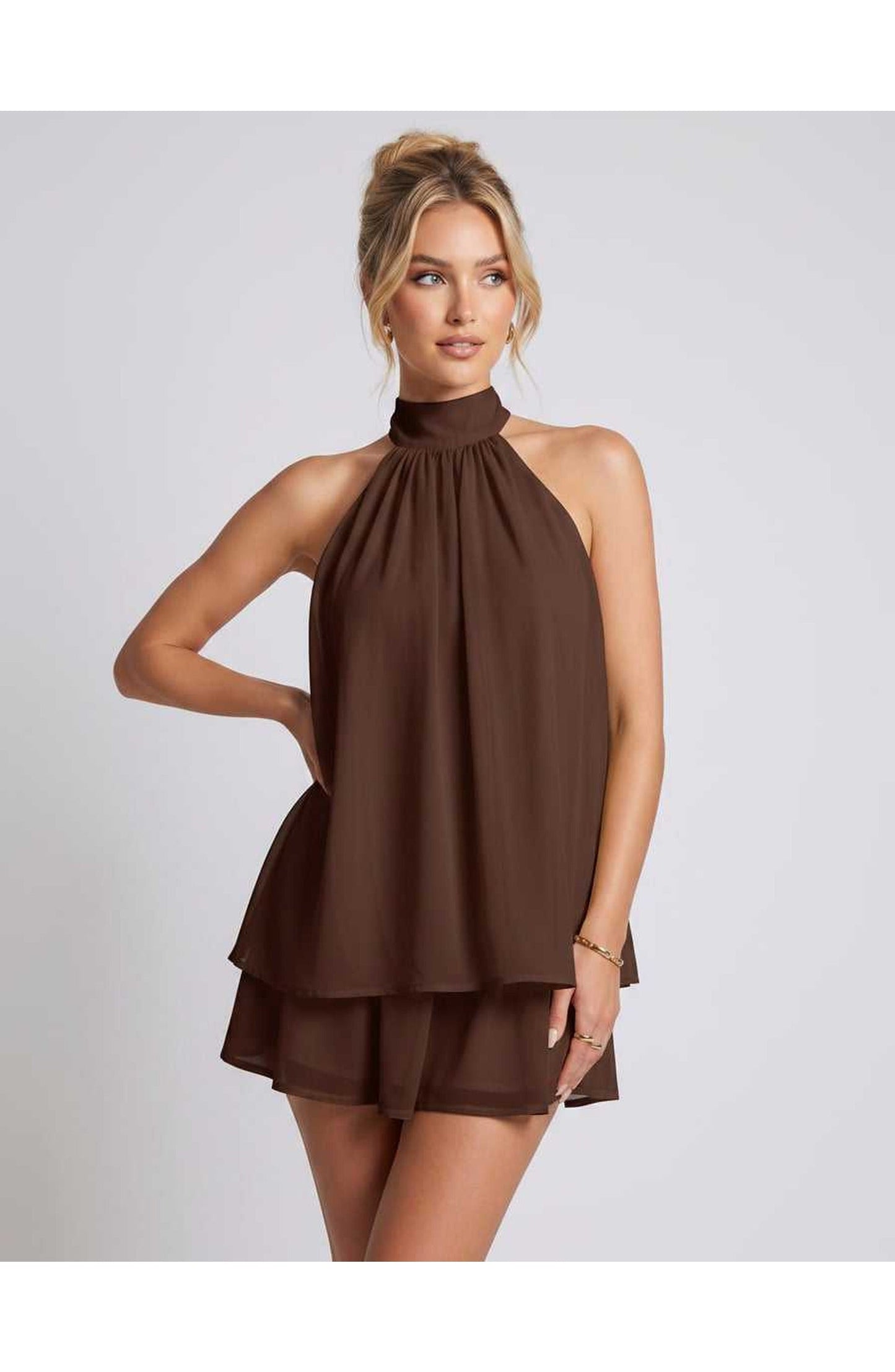 ZomerFlair Mini Jurk met Halterneck en Gelaagde Rok