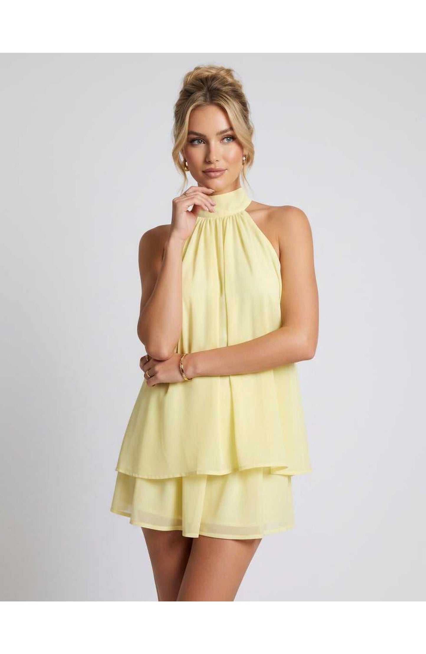 ZomerFlair Mini Jurk met Halterneck en Gelaagde Rok