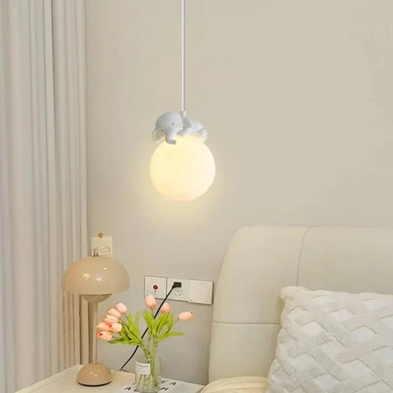 GlowCritter - Hanglamp in maanstijl