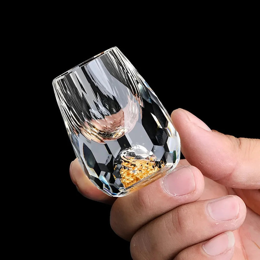 Luxe Kristalglazen met Goudvlokken – Handgemaakt – Set van 2 – Voor Whisky & Premium Dranken