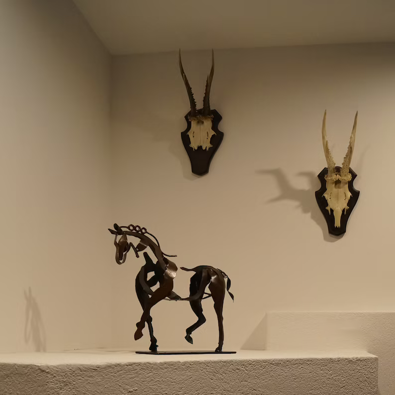 Handgemaakt Metalen Paardenbeeldje – Decoratief Kunstwerk