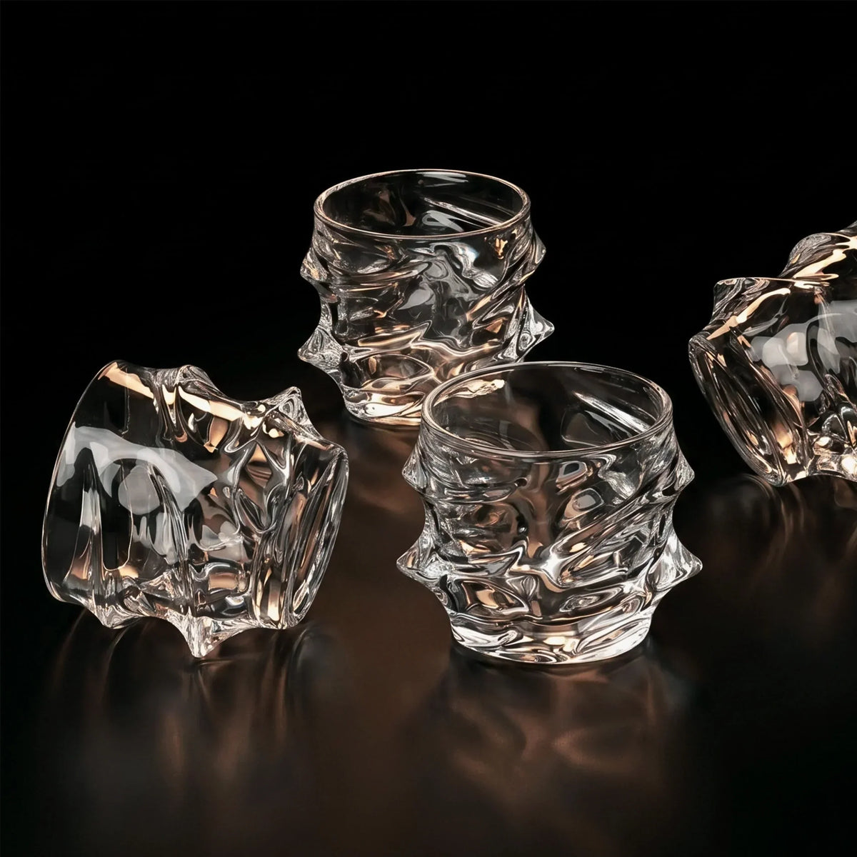 Golfstructuur Kristallen Whiskeyglas – Japanse Vakmanschap voor Optimale Grip en Smaakbeleving