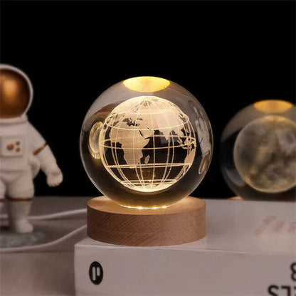 AstroGlobe 3D Lamp – Bolvormige Houten Tafellamp met Warm LED Licht en Planetenontwerp