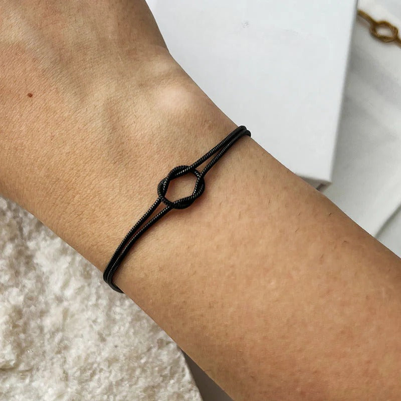 Minimalistische Knoop Armband van Roestvrij Staal - Verkrijgbaar in Zilver en Goud