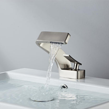 Moderne Waterval Kraan – Stijlvolle Badkamer Mengkraan met Cascaderende Waterstroom