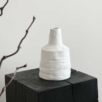 Gestructureerde Keramische Decoratieve Vaas – Kunstzinnig Ontwerp
