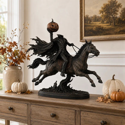 Decoratieve Halloweenfiguur op paard met pompoen Kalsten