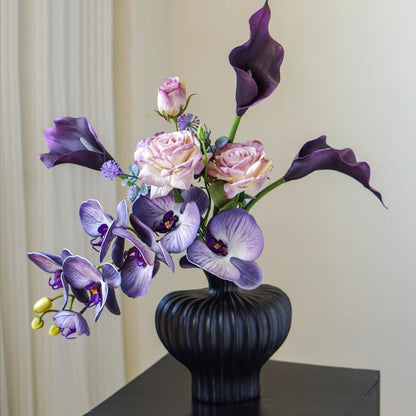 Geribde Keramische Bloemenvaas - Elegant Interieur Accessoire