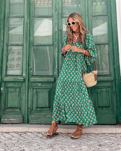 Zomergloed bohemian damesjurk – lange groene zomerjurk met print en V-hals