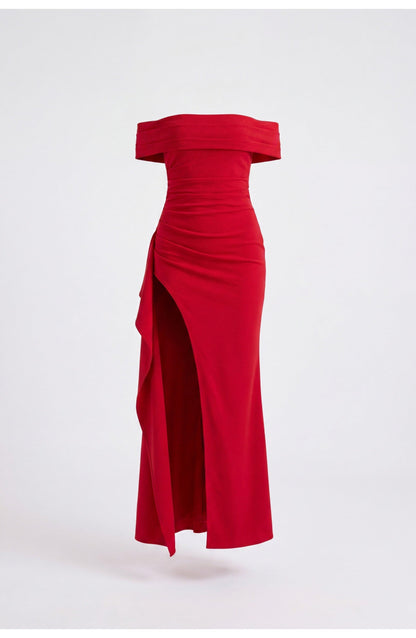LunaÉtoile Maxi Jurk met Off-Shoulder Halslijn en Hoge Split
