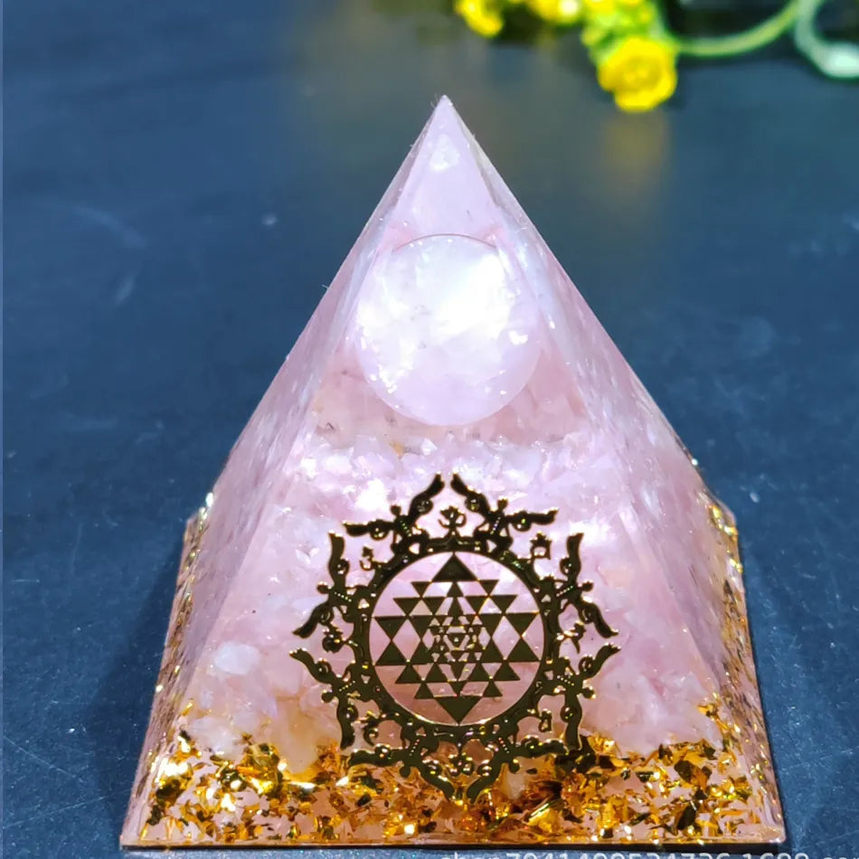 Orgoniet Piramide met Amethist Pendel – Energie, Bescherming en Decoratie