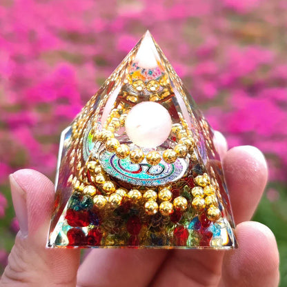 Orgoniet Piramide met Amethist Pendel – Energie, Bescherming en Decoratie