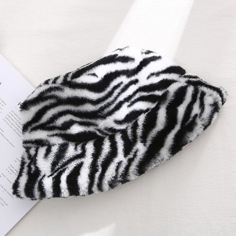 Fluweelzachte WinterHoed LuxePluche – Warme Unisex Bucket Hat voor Koude Dagen