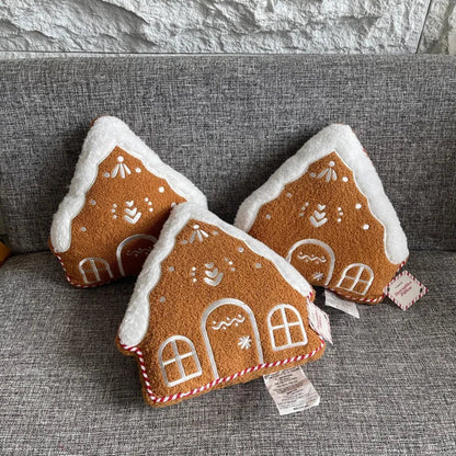 Winterhuisje Fleece Sierkussen 32cm met Borduurdetails - Feestelijk Decoratiekussen