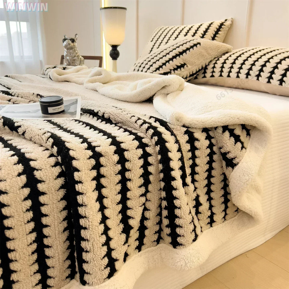 Scandinavische Dubbelzijdige Fleece Warmtedeken met Geometrisch Patroon
