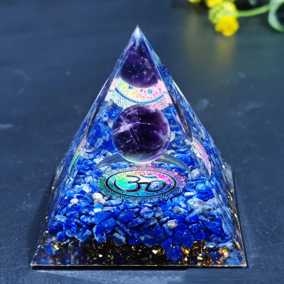Orgoniet Piramide met Amethist Pendel – Energie, Bescherming en Decoratie