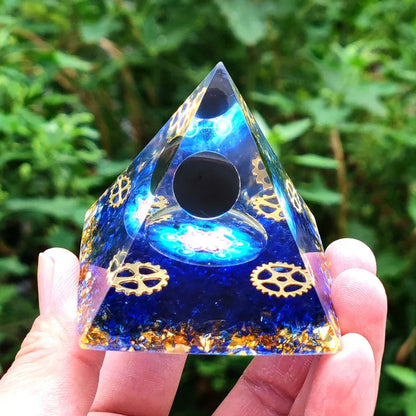 Orgoniet Piramide met Amethist Pendel – Energie, Bescherming en Decoratie