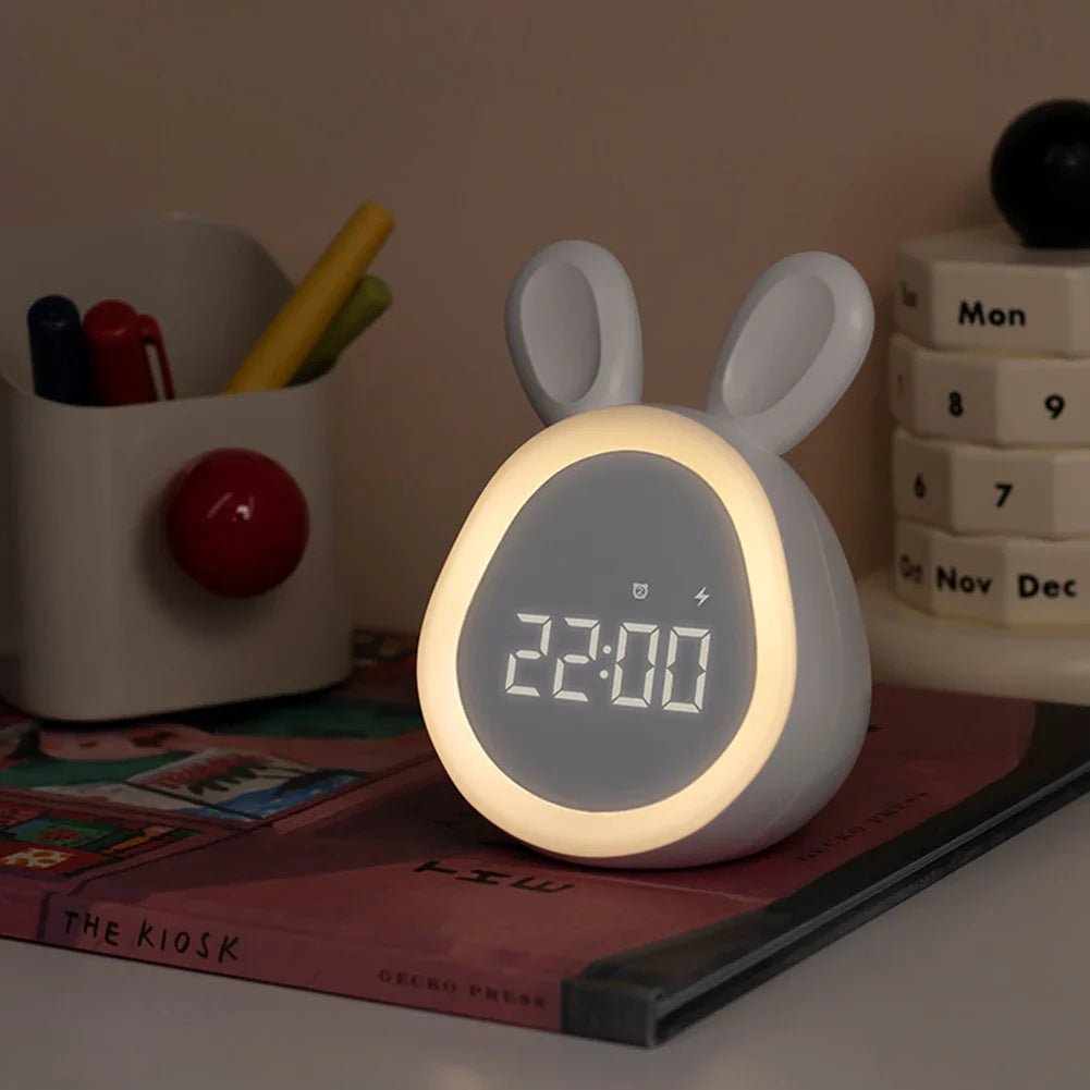 WakkerKonijn – Kinderwekker met LED-nachtlampje en speels konijnendesign