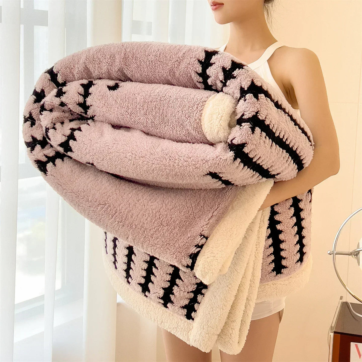 Scandinavische Dubbelzijdige Fleece Warmtedeken met Geometrisch Patroon