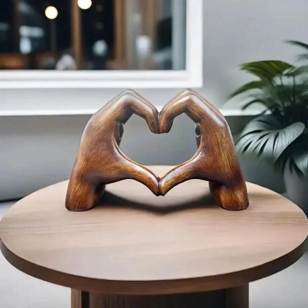 LoveSculpt Houten Hartdecoratie – Handgemaakt Symbool van Liefde