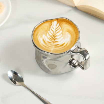 CreArt Mok – Handgemaakte Keramische Koffiemok met Uniek Gekreukeld Design