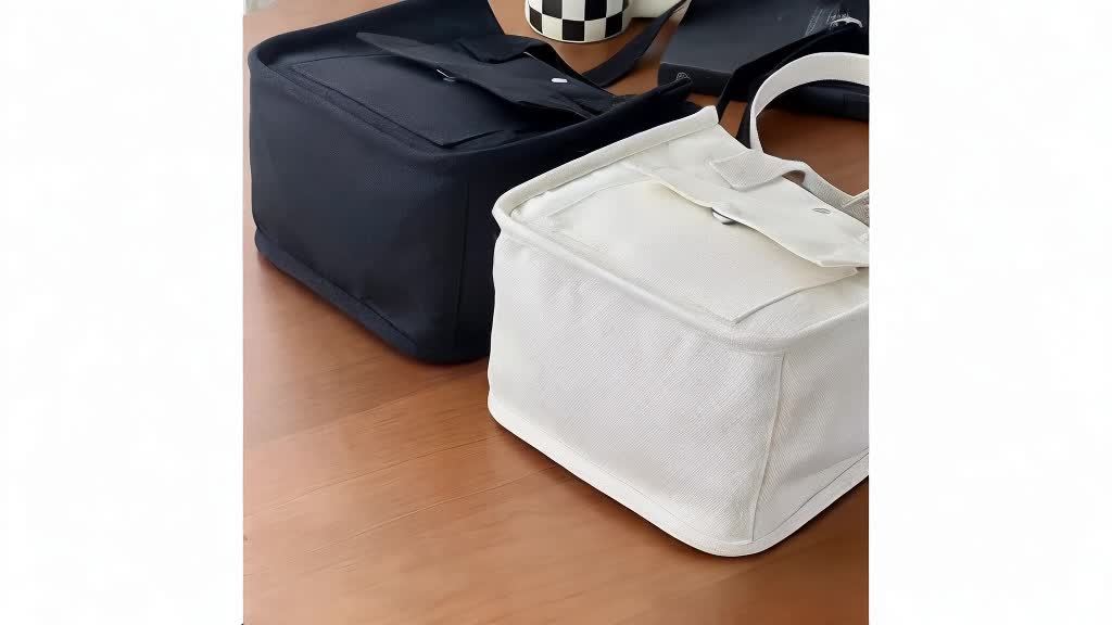 UrbanEase Canvas Slingbag – Witte Schoudertas met Magneetsluiting en Verstelbare Riem