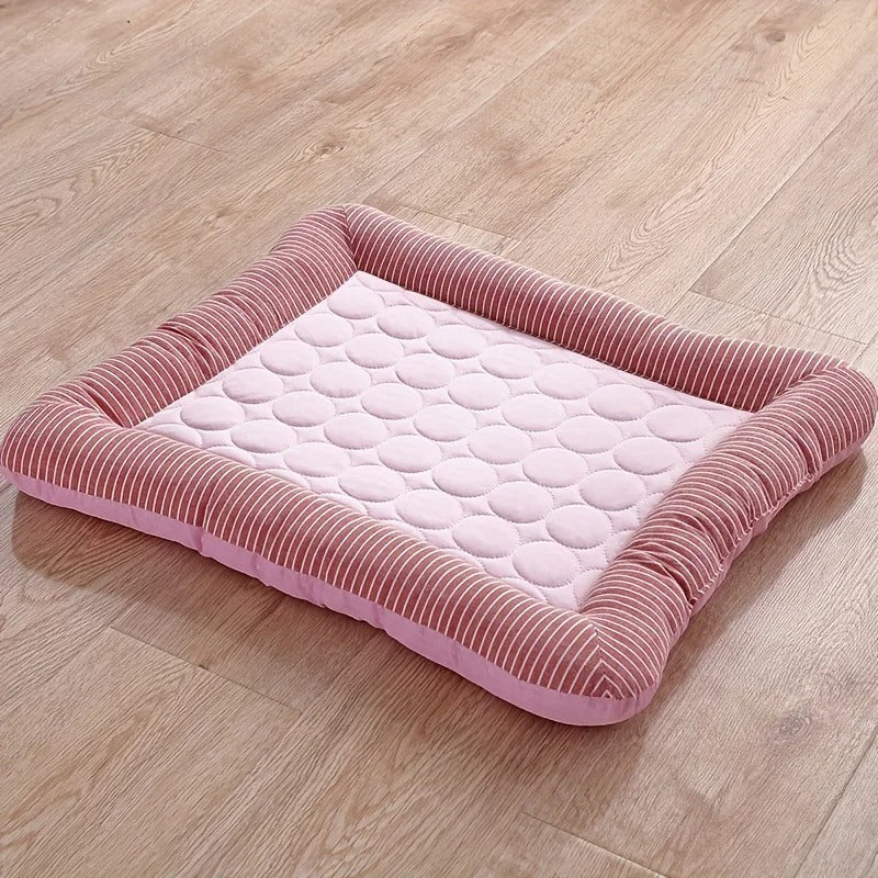 CoolPaws Relaxmat – Verkoelend Huisdierenbed voor Zomercomfort