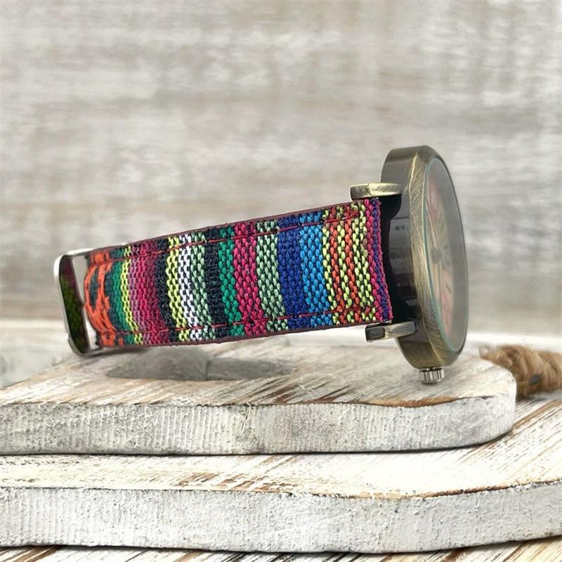 Vintage Regenboog Dameshorloge met Gevlochten Band - Elegant Accessoire