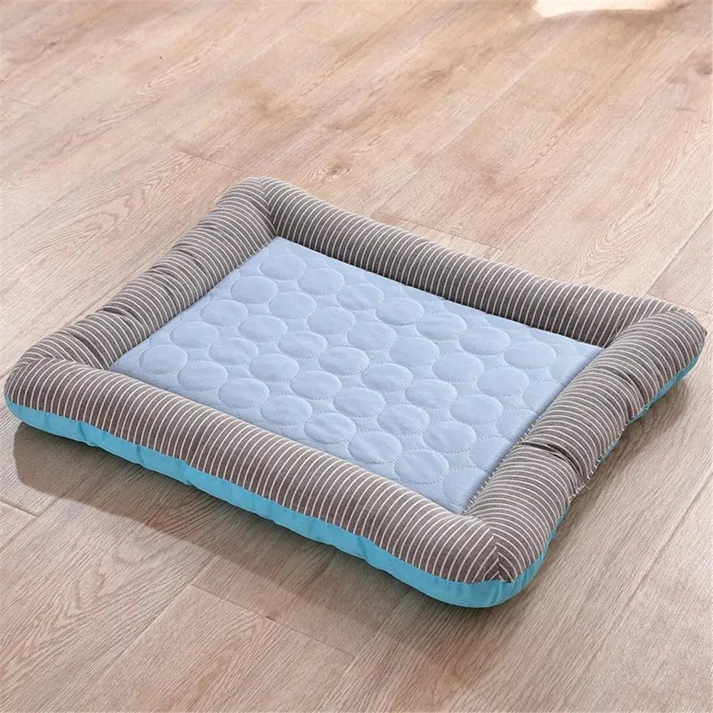 CoolPaws Relaxmat – Verkoelend Huisdierenbed voor Zomercomfort