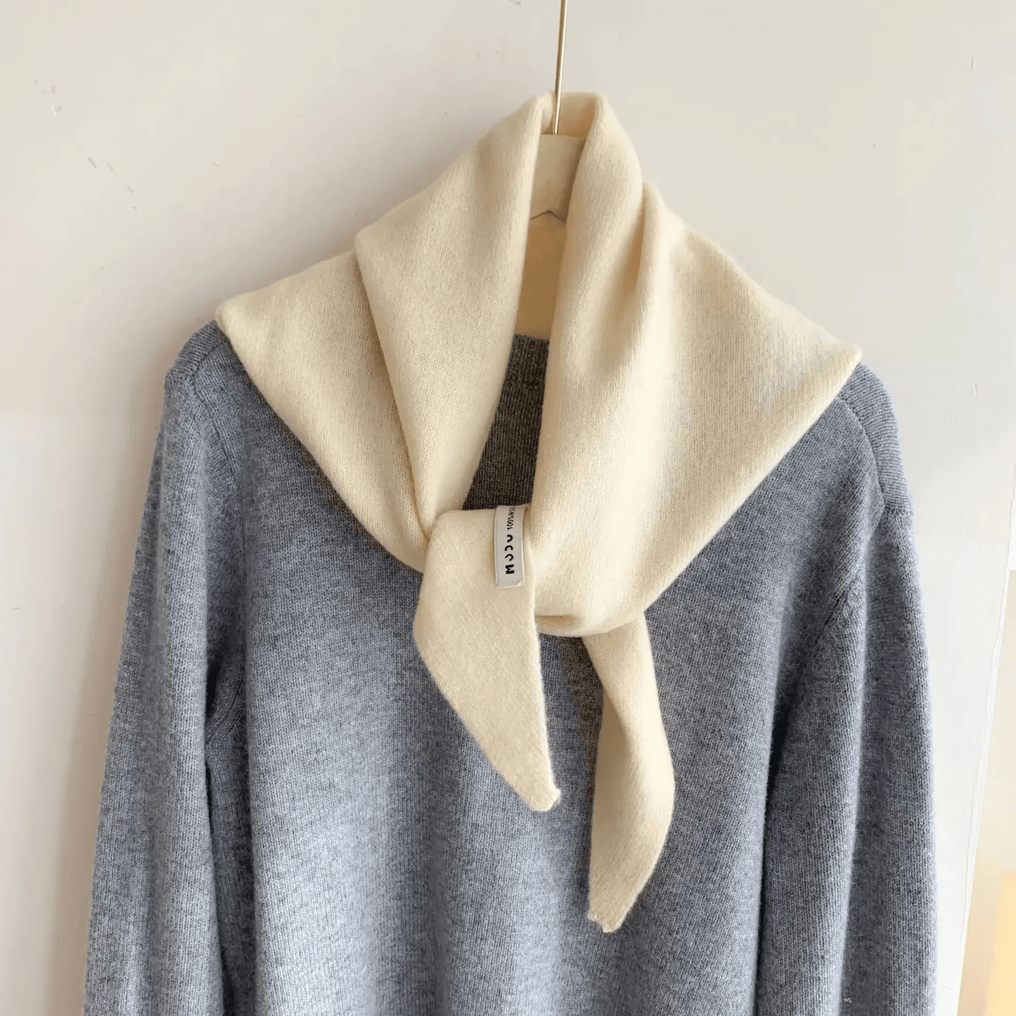 WoolWeave Triangular Knitted Scarf – Soft Wool Blend Wrap for Warmth and Style