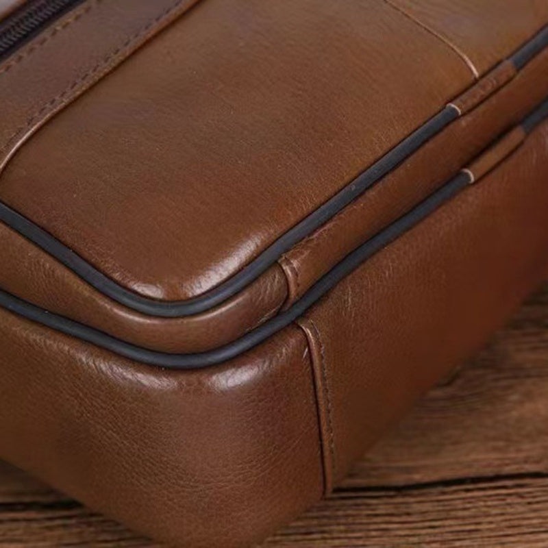 Leren Heren Schoudertas – Ruime Rundlederen Tas met Verstelbare Band
