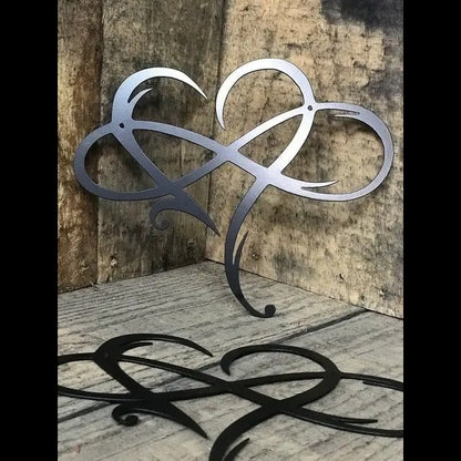 OneindigHart Wanddecor – IJzeren Wandsculptuur met Symbool van Eeuwige Liefde
