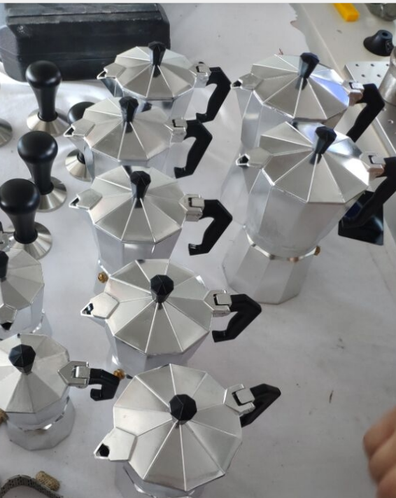 Klassieke Italiaanse Moka-pot voor fornuis - 12 kopjes espresso maker