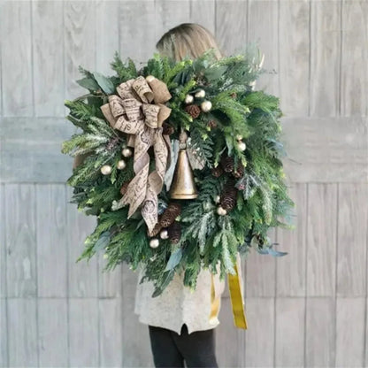 Rustieke Kerstkrans met Dennenappels en Jute Strik