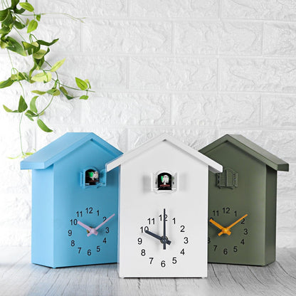 Vogelhuisje Wandklok – Klassiek Design in Blauw, Wit of Groen