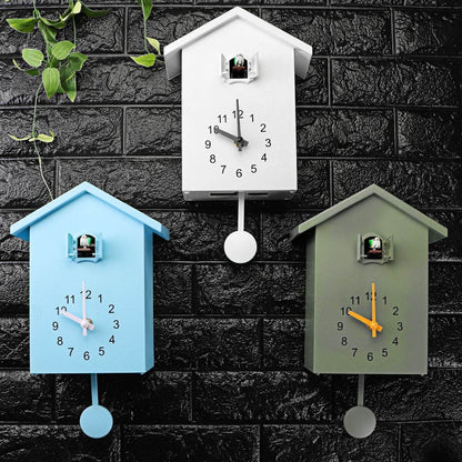 Vogelhuisje Wandklok – Klassiek Design in Blauw, Wit of Groen