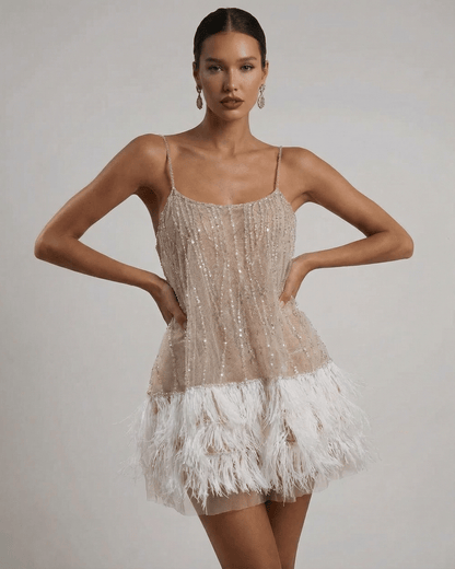 Elegante Sequin Tulle Mini Jurk met Verendetail - Off-Shoulder Feestelijk