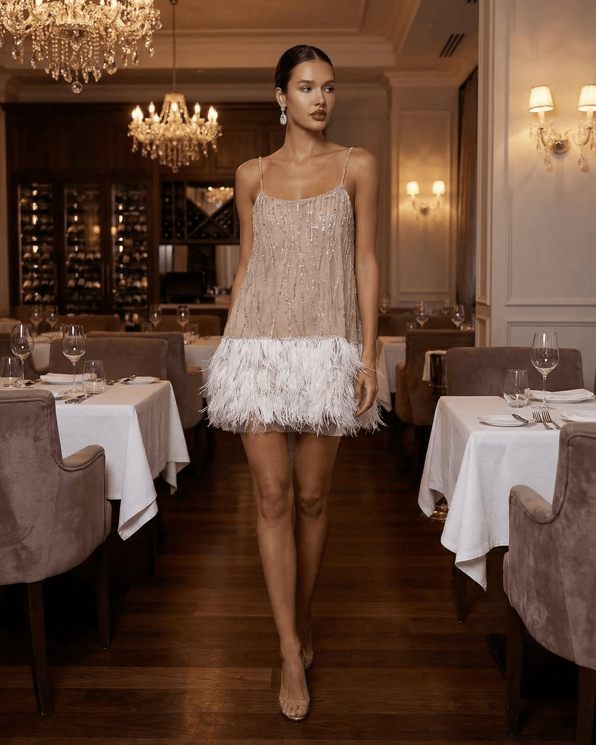 Elegante Sequin Tulle Mini Jurk met Verendetail - Off-Shoulder Feestelijk