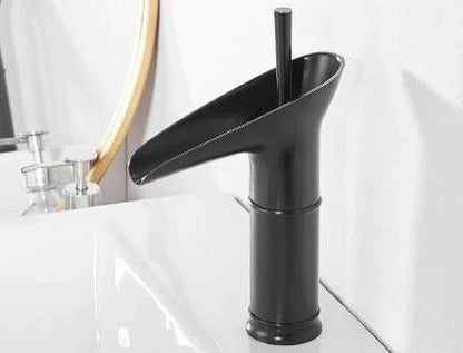 Antieke Messing Wastafelkraan - Watervaluitloop en Enkelvoudige Hendel