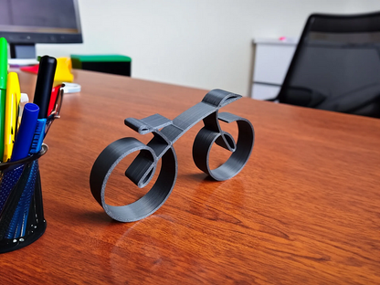VeloWire Fietssilhouet – Minimalistische Metalen Wanddecoratie voor Fietsers